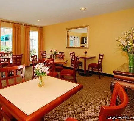 Mainstay Suites Pittsburgh Airport 