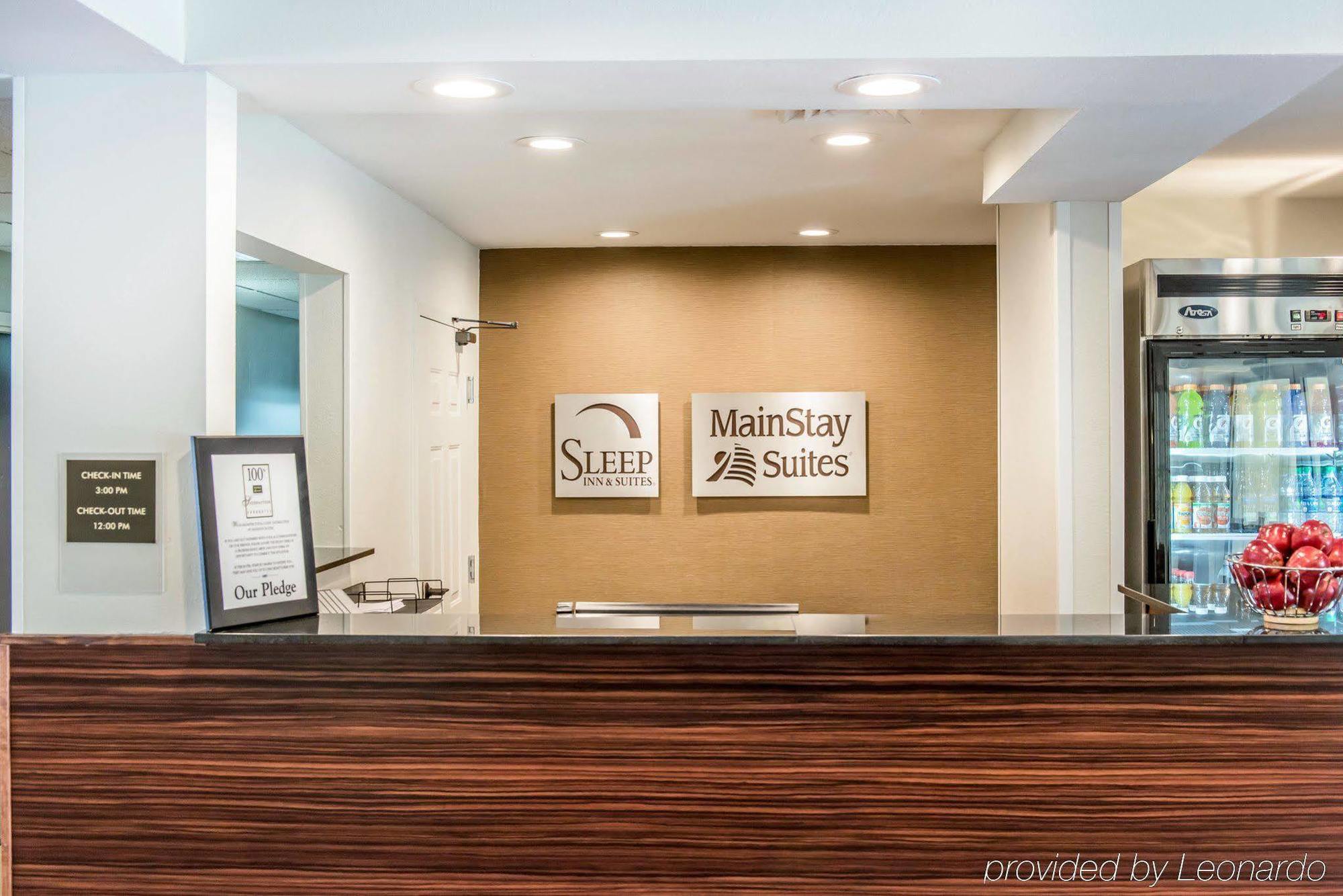 Mainstay Pittsburgh Airport